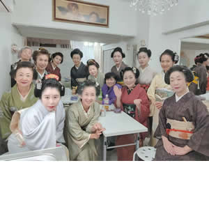 ����ͥ���